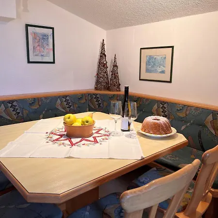 2 By Interhome Apartamento Hollersbach im Pinzgau